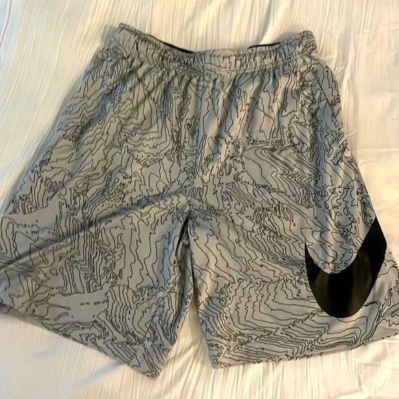 Under Armour Shorts 4 Pairs Of Nike And Under Armour Exercise